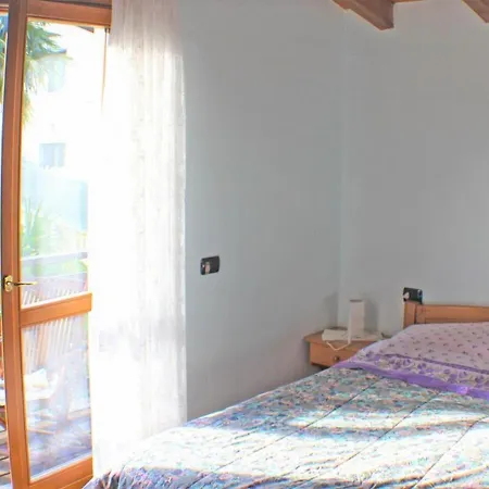 Apartment Da Leonardo: Lenoardo Colico